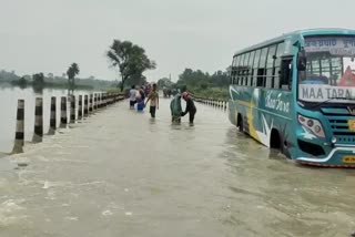 টুমনির তোড়ে ভাসল কাঁকসার শিবপুর