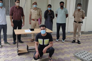 cyber cell team arrested gym trainer in delhi for sending obscene videos to women