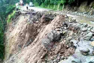 landslips  Pithoragarh  two people died after landslip  landslide  ഉത്തരാഖണ്ഡ് മണ്ണിടിച്ചിലിൽ രണ്ട് മരണം  ഉത്തരാഖണ്ഡ്  മണ്ണിടിച്ചിലിൽ രണ്ട് മരണം  കനത്ത മഴ