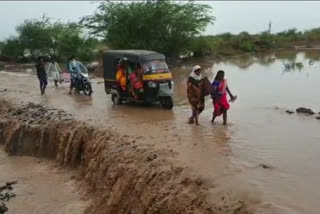 soil washed away due to heavy rain in amravti