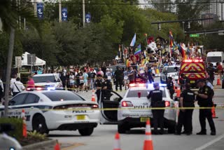 Driver hits 2 at start of Pride parade in South Florida