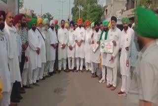 Farmers protest:ਅਮਲੋਹ ਤੋਂ ਕਿਸਾਨਾਂ ਦਾ ਵੱਡਾ ਕਾਫਲਾ ਦਿੱਲੀ ਲਈ ਹੋਇਆ ਰਵਾਨਾ