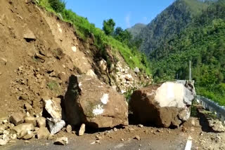 Karnprayag-Tharali road blocked