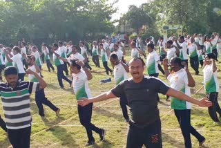 upper sp vikrant deshmukh yoga thourgh dance in jalna