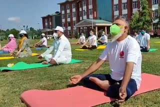 منی سیکٹریٹ گاندربل میں عالمی یوگا ڈے منایا گیا