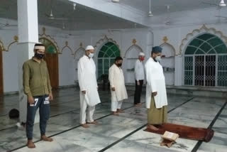 50 people permission offer namaz at a time in mosque according new guidelines in uttar pradesh