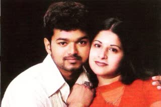 Vijay Thalapati with wife Sangeeta