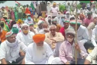 Mandola village Farmers protesting  in housing development office