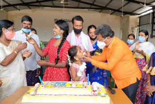 Renukacharya celebrated children's birthday at CC Center