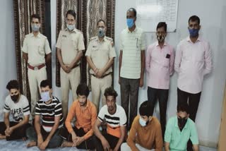 6 युवक गिरफ्तार, 6 youths arrested in sikar
