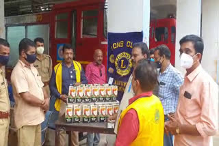 covid care workers  lions club helped covid care workers  kottayam lions club  കോട്ടയം ലയണ്‍സ് ക്ലബ്  കോട്ടയം കൊവിഡ് വാർത്തകള്‍