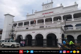 show cause notice  notice to city engineer  lucknow municipal commissioner  show cause notice to city engineer  building collapsed in lucknow  lucknow latest news  lucknow news in hindi  नगर अभियंता  कारण बताओ नोटिस  रिवर बैंक कॉलोनी  नगर आयुक्त अजय द्विवेदी  लखनऊ नगर निगम  लखनऊ की बड़ी खबर  लखनऊ समाचा