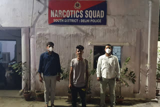 delhi narcotics squad team arrested with 52 gram heroin in ambedkar nagar