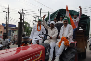 مظفر نگر تین زرعی قوانین بلو کے خلاف بھارتیہ کسان یونین نے نکالی ٹرکٹر ریلی