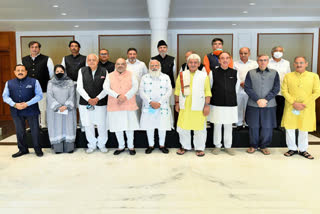 Jammu and Kashmir  Prime Minister Narendra Modi  meeting with political leaders from Jammu and Kashmir  PM Modi Twitter  ജമ്മു കശ്മീരിന്‍റെ സംസ്ഥാന പദവി പുനഃസ്ഥാപിക്കും  ജമ്മു കശ്മീരിന്‍റെ സംസ്ഥാന പദവി  കേന്ദ്രസര്‍ക്കാര്‍  സര്‍വകക്ഷി യോഗം  നരേന്ദ്രമോദി  ജമ്മു കശ്മീർ  ലഡാക്ക്