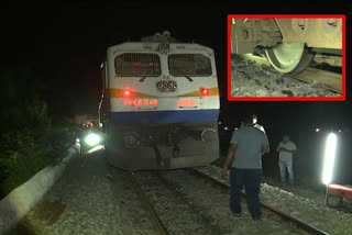 Derailed train engine, Kurnool news, locomotive train