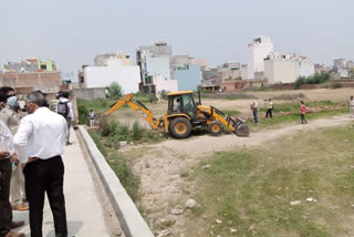 squad returned who went to clear  expressway land in najafgarh
