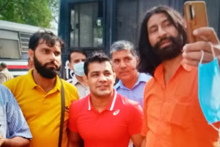 Selfie with murder accused Sushil Kumar