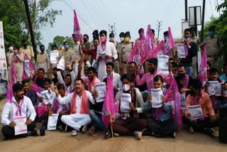 jccj-workers-gave-hearing-aid-to-culture-minister-amarjit-bhagat-in-raipur