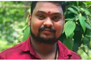 വി​വാ​ഹ വാ​ഗ്‌ദാനം നൽകി പീ​ഡ​നം  girl raped after being offered a marriage proposal  girl raped  ക്ഷേത്ര പൂജാരി  വിവാഹം  അറസ്റ്റ്  പീഡനം  പീഡിപ്പിച്ചു  സബ്‌രജിസ്ട്രാർ ആഫീസ്  പൊലീസ്