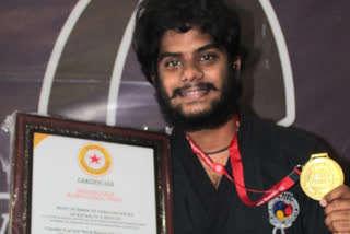 Tea seller won the Nobel World Records Award in Mandya