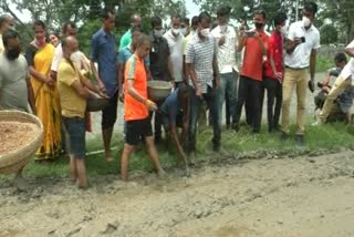 baihata-paddy-field-visit-by-kamalpur-mla-diganta-kalita