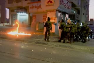 palestinian security clash with protesters