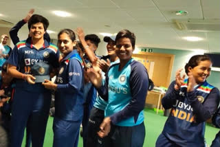 shefali-verma-becomes-youngest-indian women-cricketer-to-play-in-all-formats of cricket