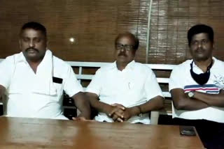 Rebel members of Arasikere Municipality against MLA  K M Shivalingegowda