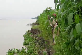 within-24-hours-another-body-found-at-manikchak-floating-in-the-ganges