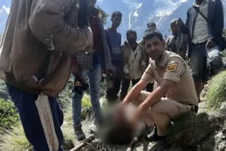 Rescue continues to bring dead body of youth died during Shrikhand Yatra