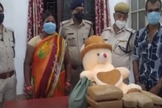 smugglers-got-arrested-with-12-kg-weed-under-a-doll