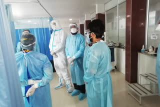 Health Minister TS Singhdeo reach Ambikapur Medical College wearing PPE kit
