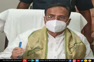 paras hospital case  Deputy CM Dr Dinesh Sharma  डिप्टी सीएम डाॅ दिनेश शर्मा  पारस हाॅस्पिटल आगरा  मौत वाली माॅक ड्रिल  Death Mock Drill  Deputy Chief Minister Dinesh Sharma in Agra  आगरा पहुंचे उपमुख्यमंत्री दिनेश शर्मा  क्लीनचिट  Clean chit  उत्तर प्रदेश सरकार  up government  कोरोना की दूसरी लहर  second wave of corona  third wave of corona  कोरोना की तीसरी लहर