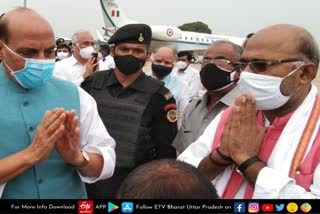 तीन दिवसीय दौरे पर लखनऊ पहुंचे रक्षा मंत्री राजनाथ सिंह
