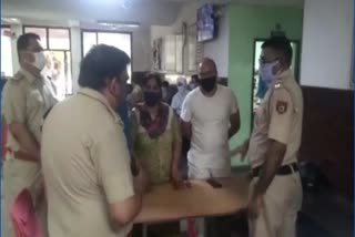 acp level officers in dabri police station solved the problem of the public