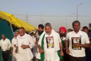 Farmer leaders run on Ghazipur border