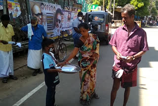 பிறந்தநாளைக்கு முகக்கவசத்தை இலவசமாக வழங்கிய சிறுவன்