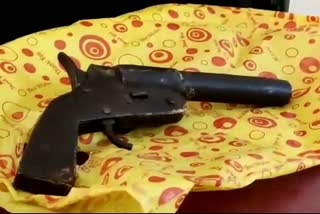 attack with a revolver in balrampur