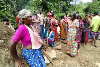 arakappu tribal colony protest  arakappu tribal colony news  arakappu tribal colony issues  അറാക്കപ്പ് കോളനി വാർത്ത  അറാക്കപ്പ് കോളനി പ്രതിഷേധം  അറാക്കപ്പ് കോളനി വിഷയം