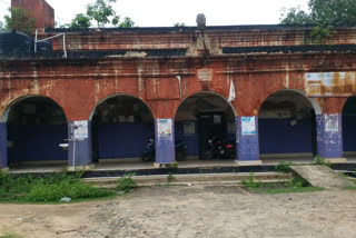 Community Health Center building is in Bad Condition in Jamtara