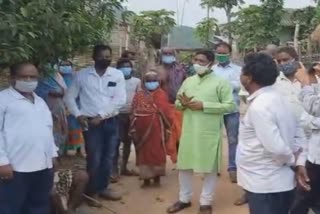 athamallick mla ramesh sai visit in rural area