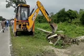 অবৈধ নির্মাণ ভেঙে দিল আলিপুরদুয়ার জেলা প্রশাসন