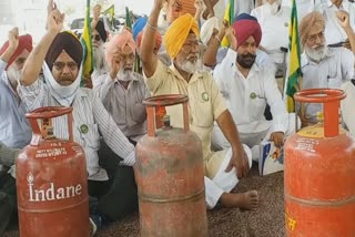 Indian Farmers Union protests across the country over LPG and petrol and diesel prices