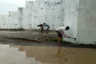 railway official removed water from the pool