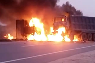 charkhi-dadari-two-trucks-caught-fire