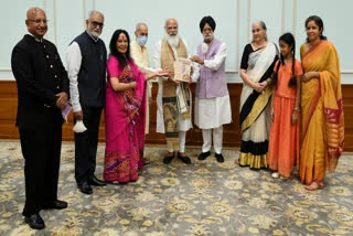 PM Modi receives first copy of book 'The Ramayana of Shri Guru Gobind Singh Ji'