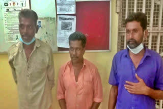 cuddalore news  cuddalore latest news  two wheeler mechanic was killed by 3 member in cuddalore  two wheeler mechanic was killed  two wheeler mechanic  two wheeler mechanic was killed by 3 member  crime news  murder case  கொலை வழக்கு  கடலூர் கொலை வழக்கு  கடலூரில் பேருந்தில் இடம் பிடிப்பதற்காக ஏற்பட்ட தகராறில் ஒருவர் கொலை  பேருந்தில் இடம் பிடிப்பதற்காக ஏற்பட்ட தகராறில் ஒருவர் கொலை  கடலூர் செய்திகள்  குற்றச் செய்திகள்