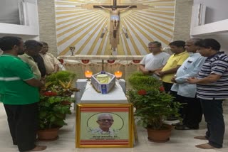 father-stan-swamy-body-ashes-brought-to-jamshedpur-for-the-last-glimpse