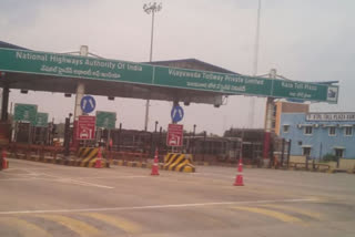 kaza toll plaza